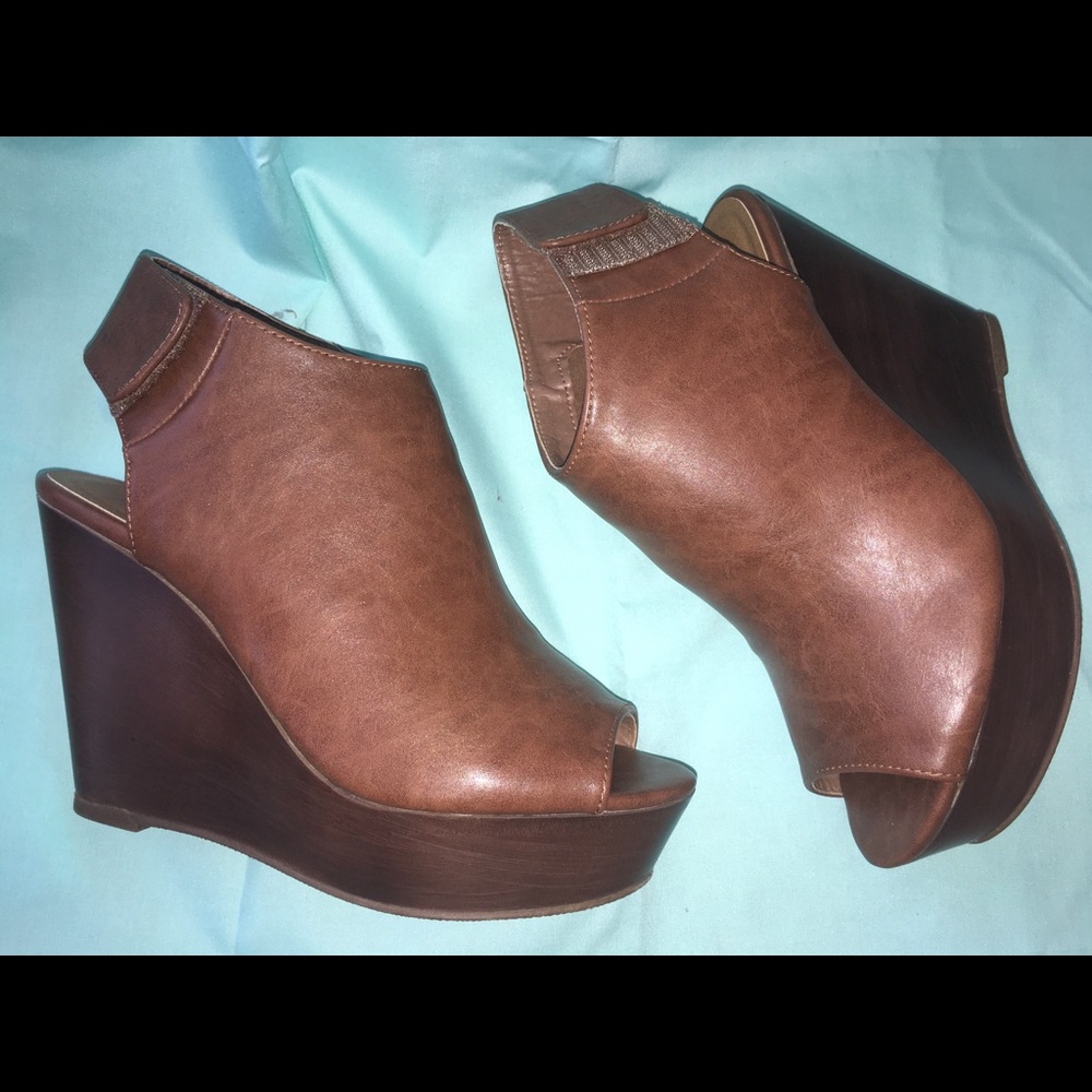 Brown wedge heels